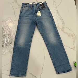 Levi's Premium Wedgie Straight Jeans
